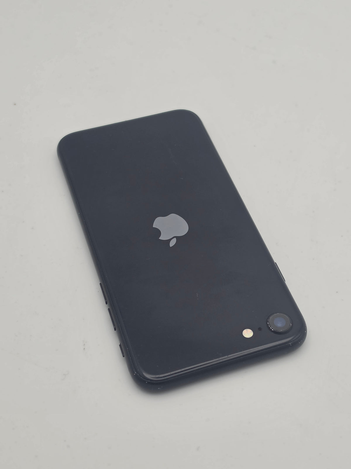 Apple iPhone SE (3rd gen) 64GB Midnight, Grade B