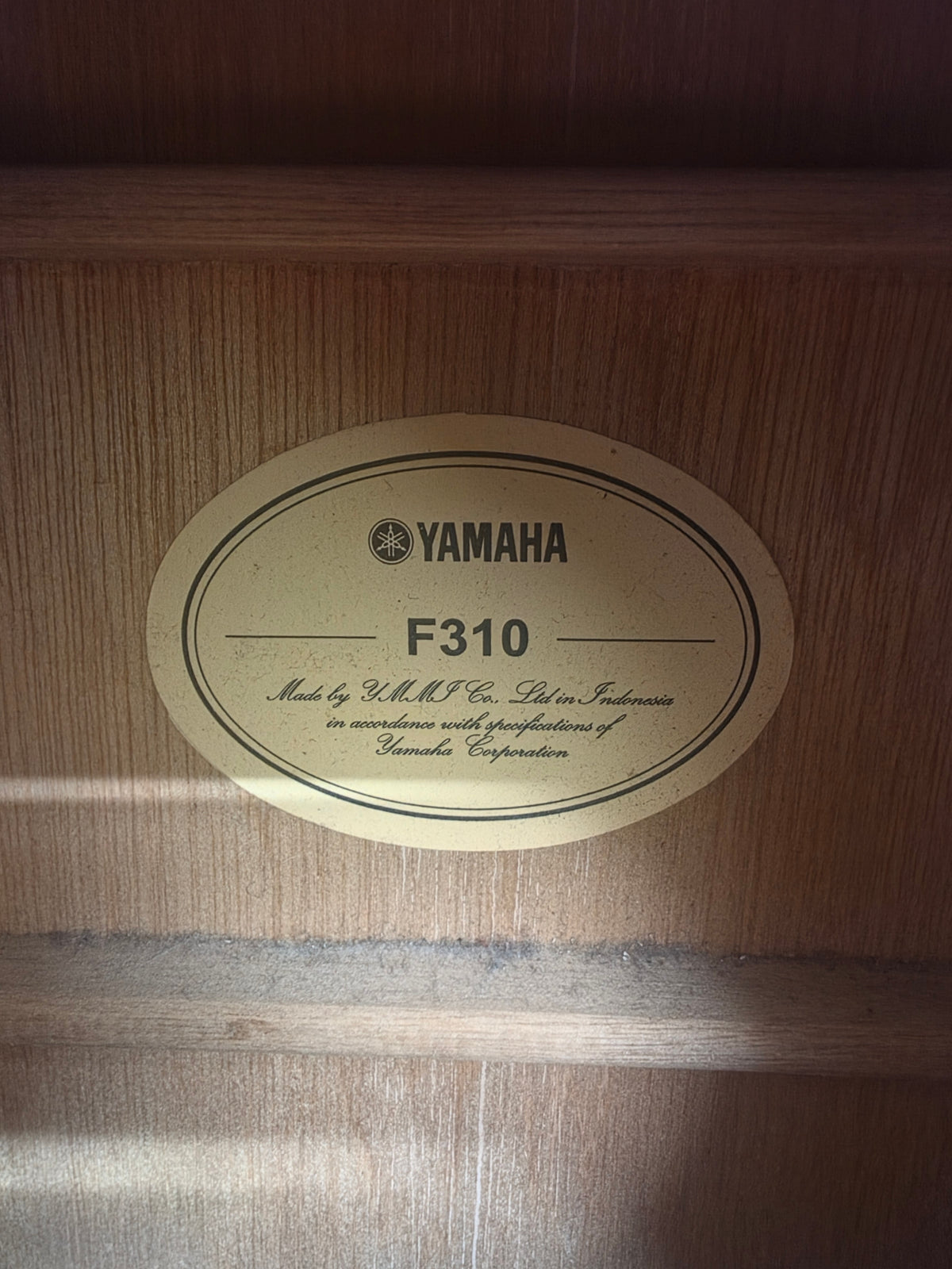 Yamaha F310 Acoustic Guitar, Grade B