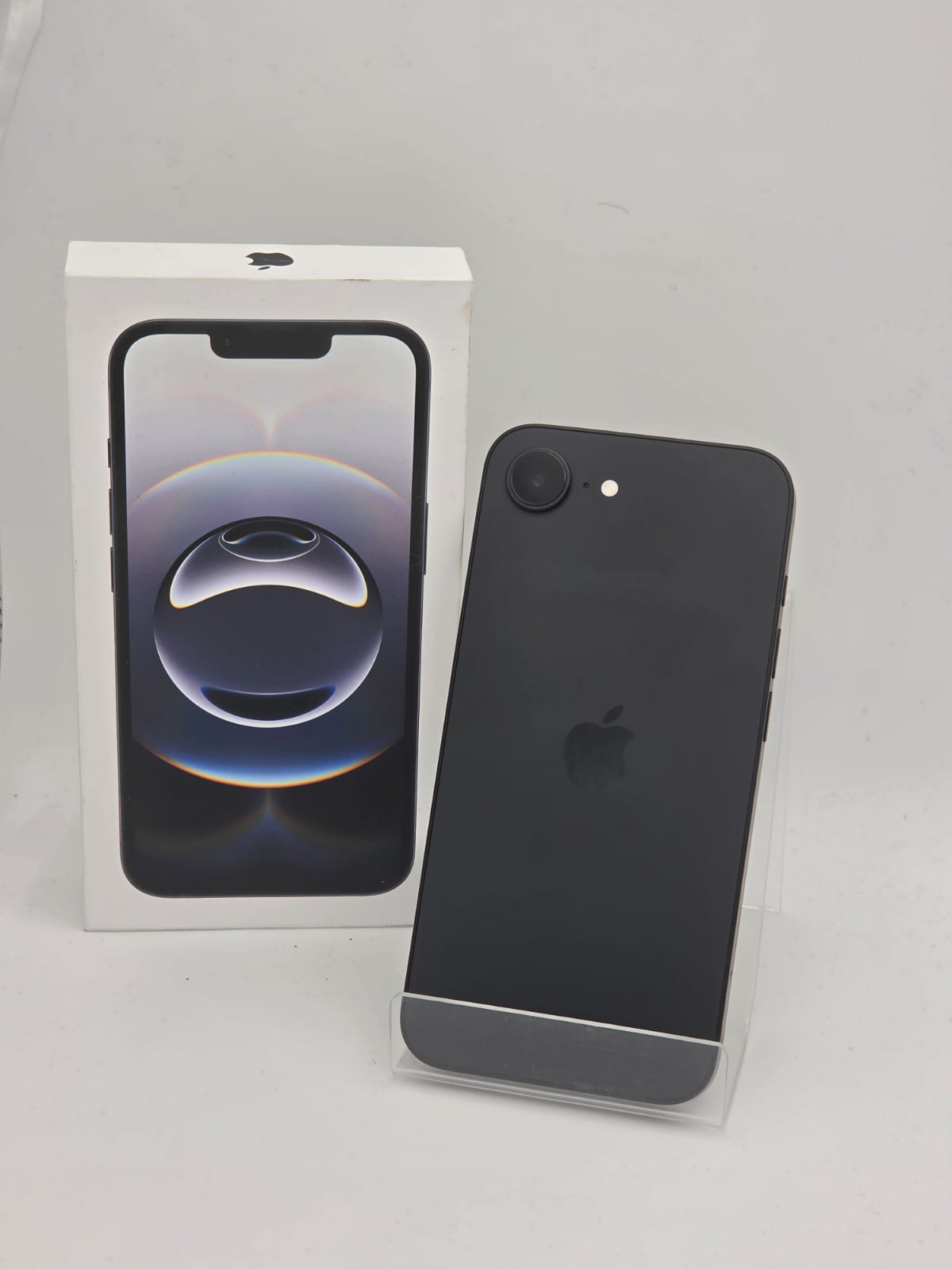 Apple iPhone 16e 128GB, Black, Grade A