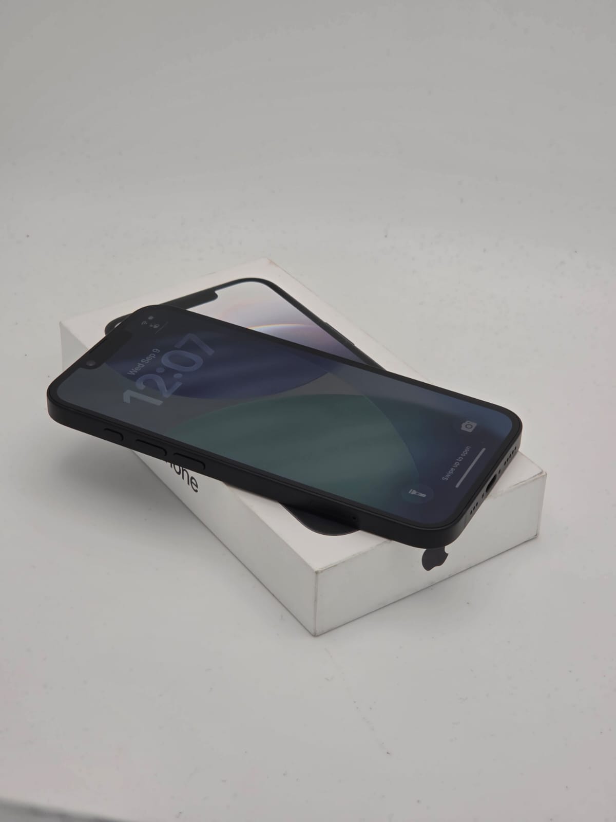Apple iPhone 16e 128GB, Black, Grade A