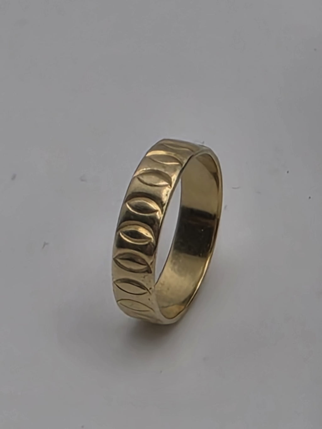 18ct Gold Wedding Band Ring, Size P, 3.61G