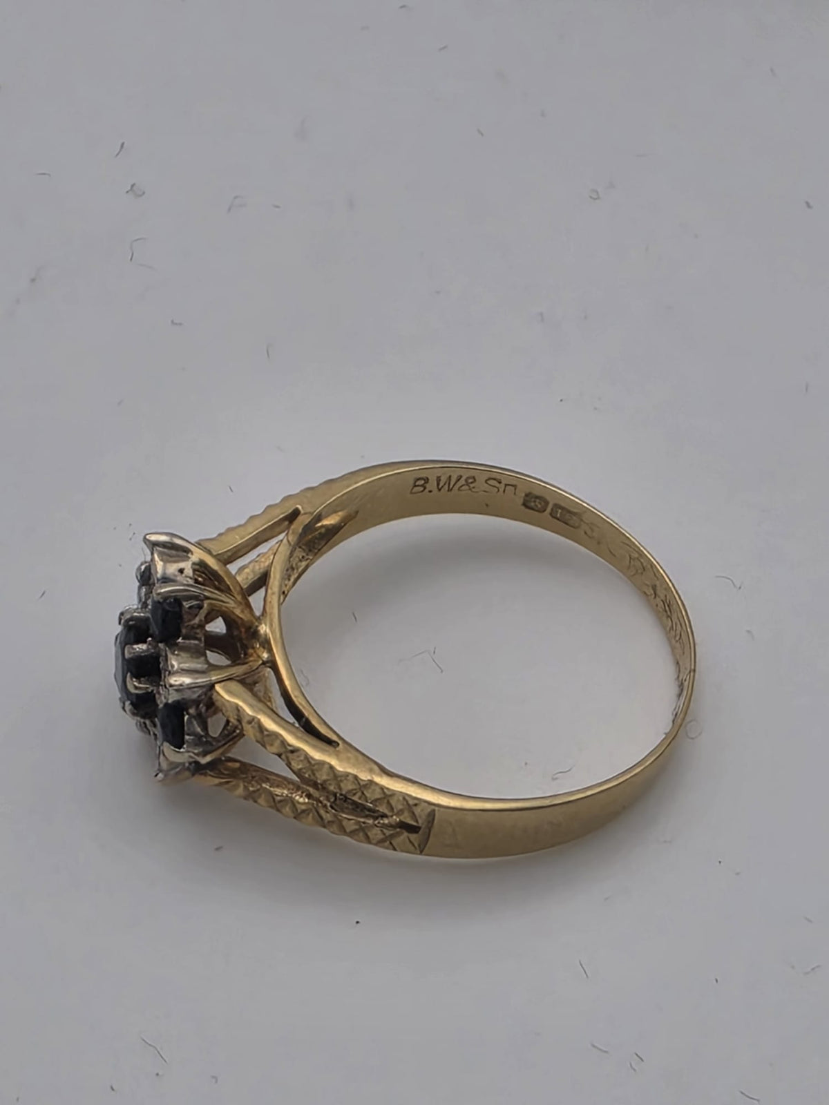 18ct Gold Cluster Ring, Size R, 4.38G