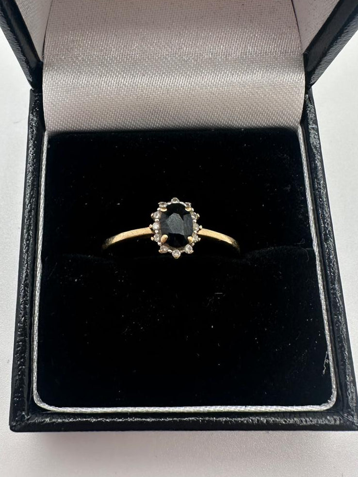 9ct, Gold Ring, Black Stone, Size P, 1.70g