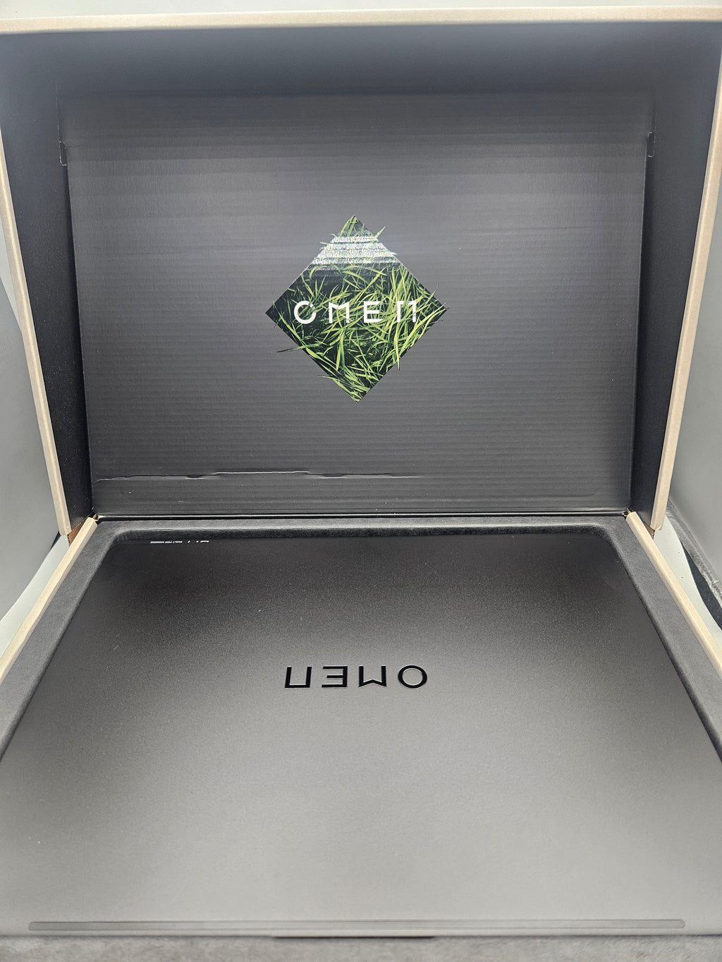 OMEN Transcend 14 gaming laptop 12-fb1505na Black, Grade A