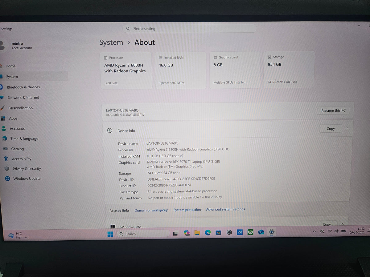 ROG strix laptop 16GB 1TB Ryzen 7 Black, Grade B