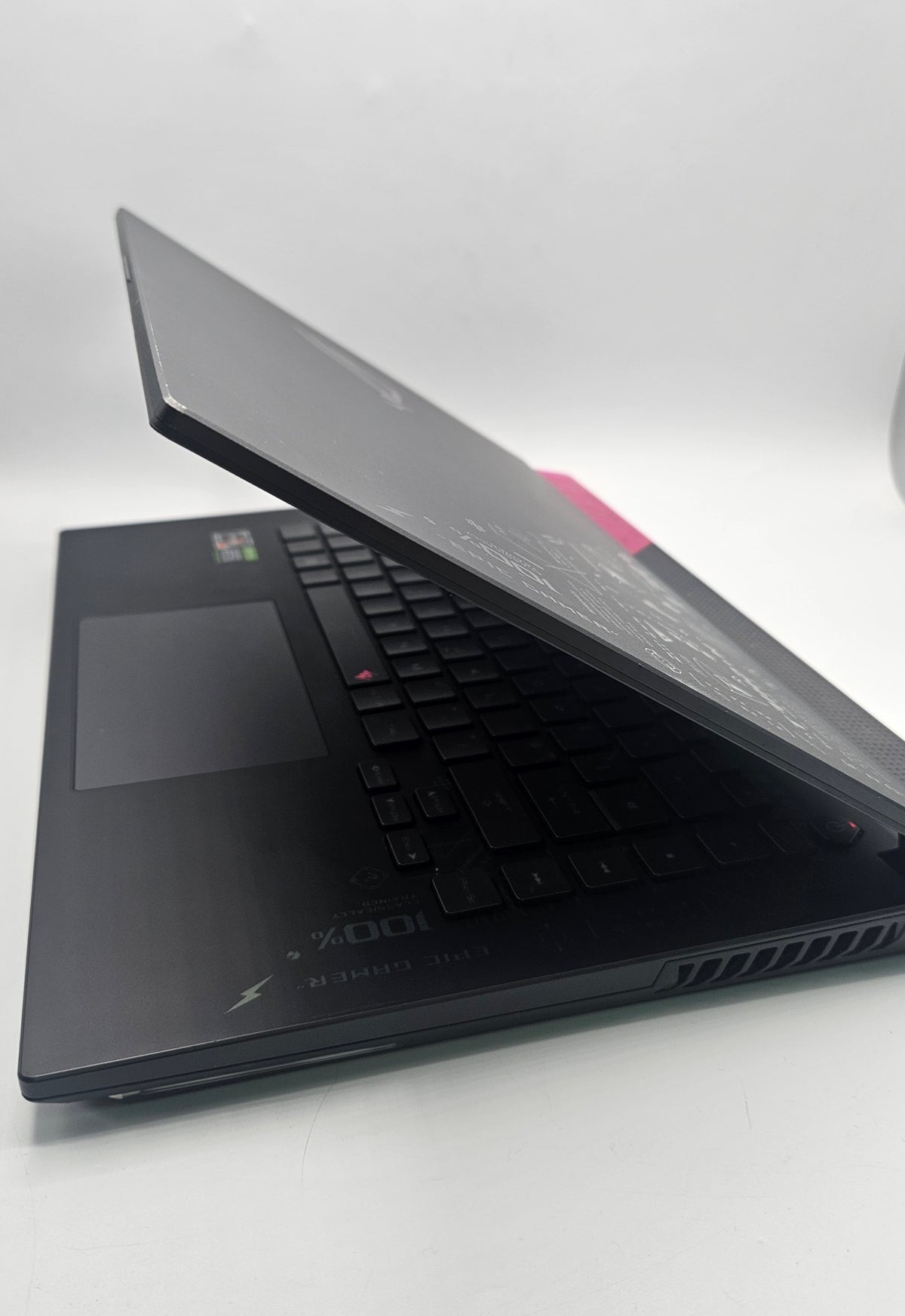 ROG strix laptop 16GB 1TB Ryzen 7 Black, Grade B
