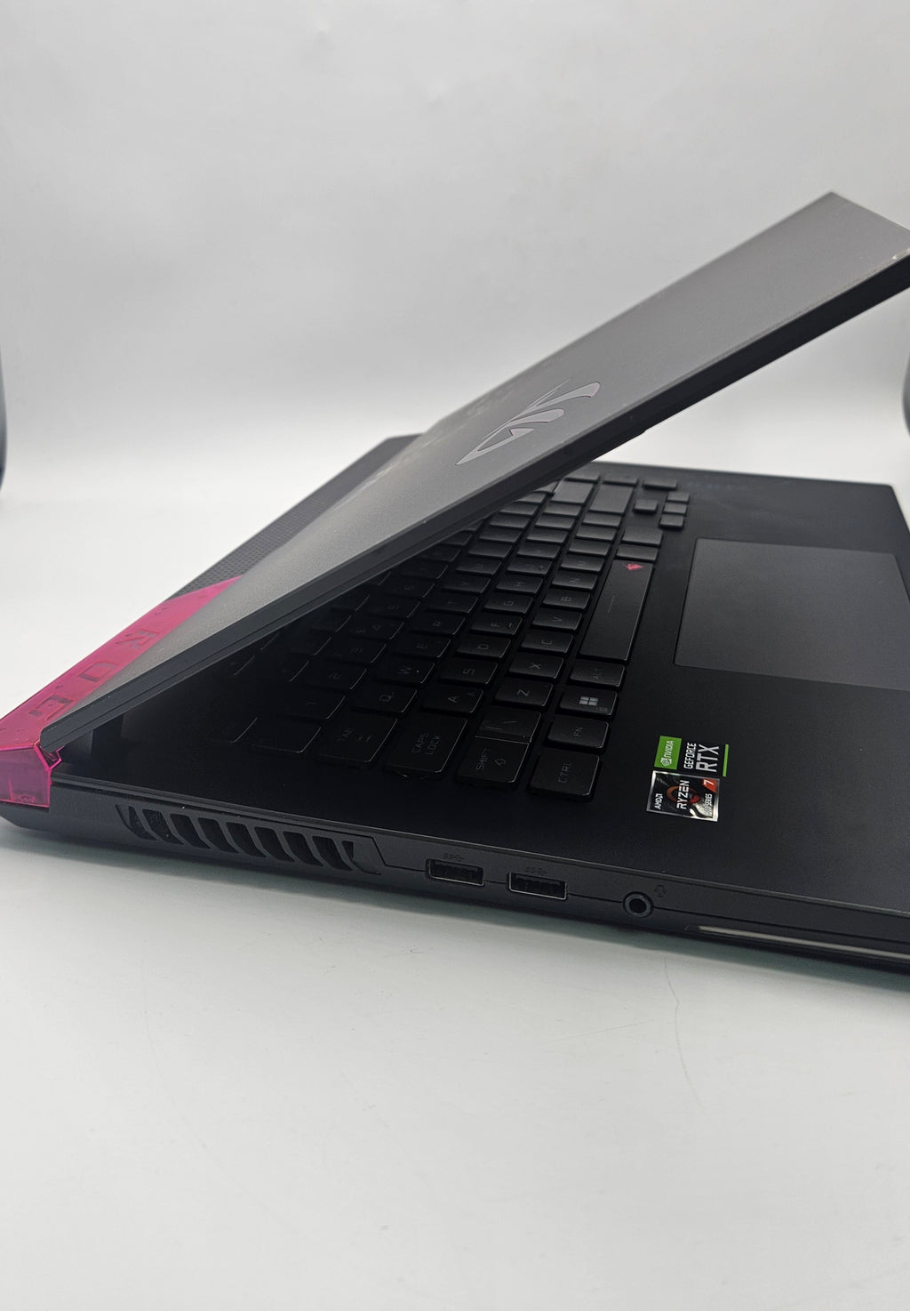 ROG strix laptop 16GB 1TB Ryzen 7 Black, Grade B