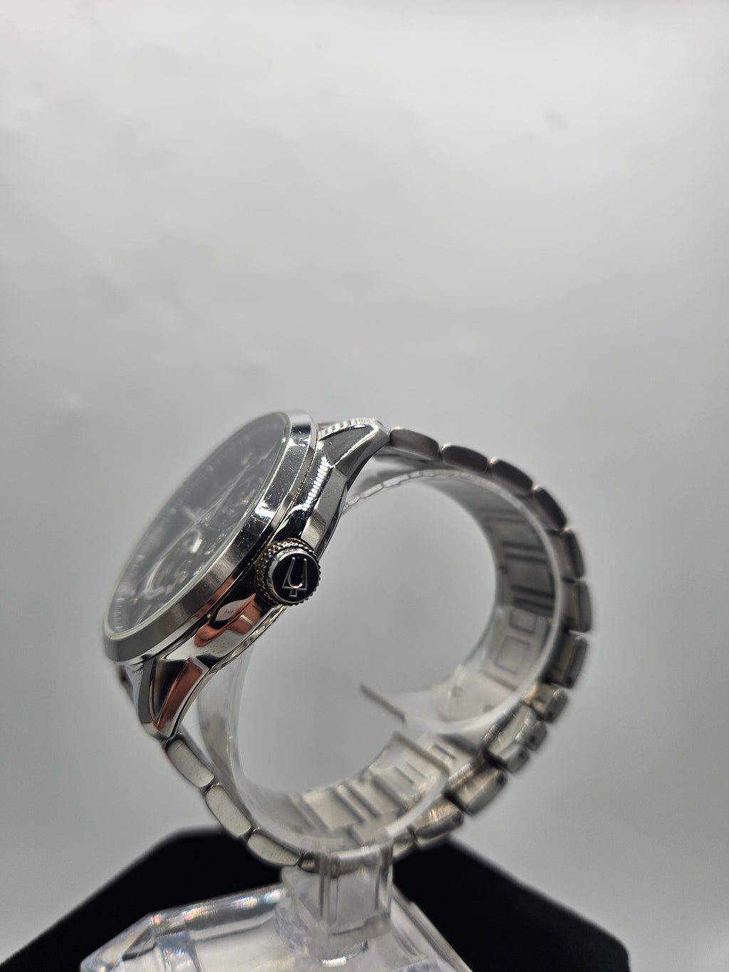 Bulova Sutton automatic watch Silver, Grade B