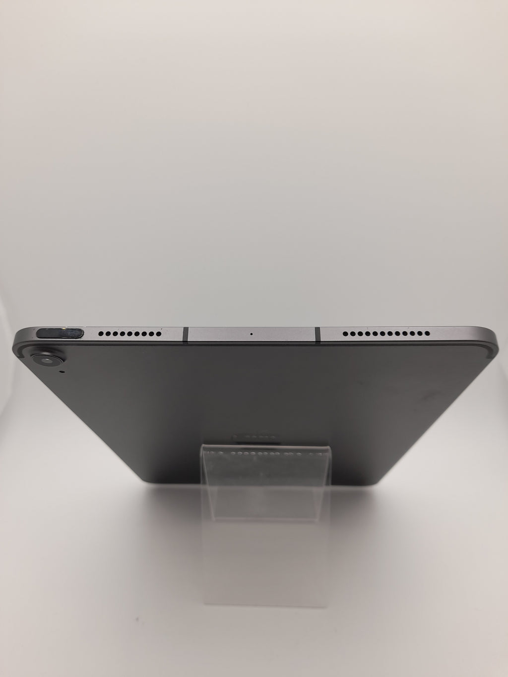 Apple iPad Air 5th Gen 64GB Space Grey, Grade B, photo 5
