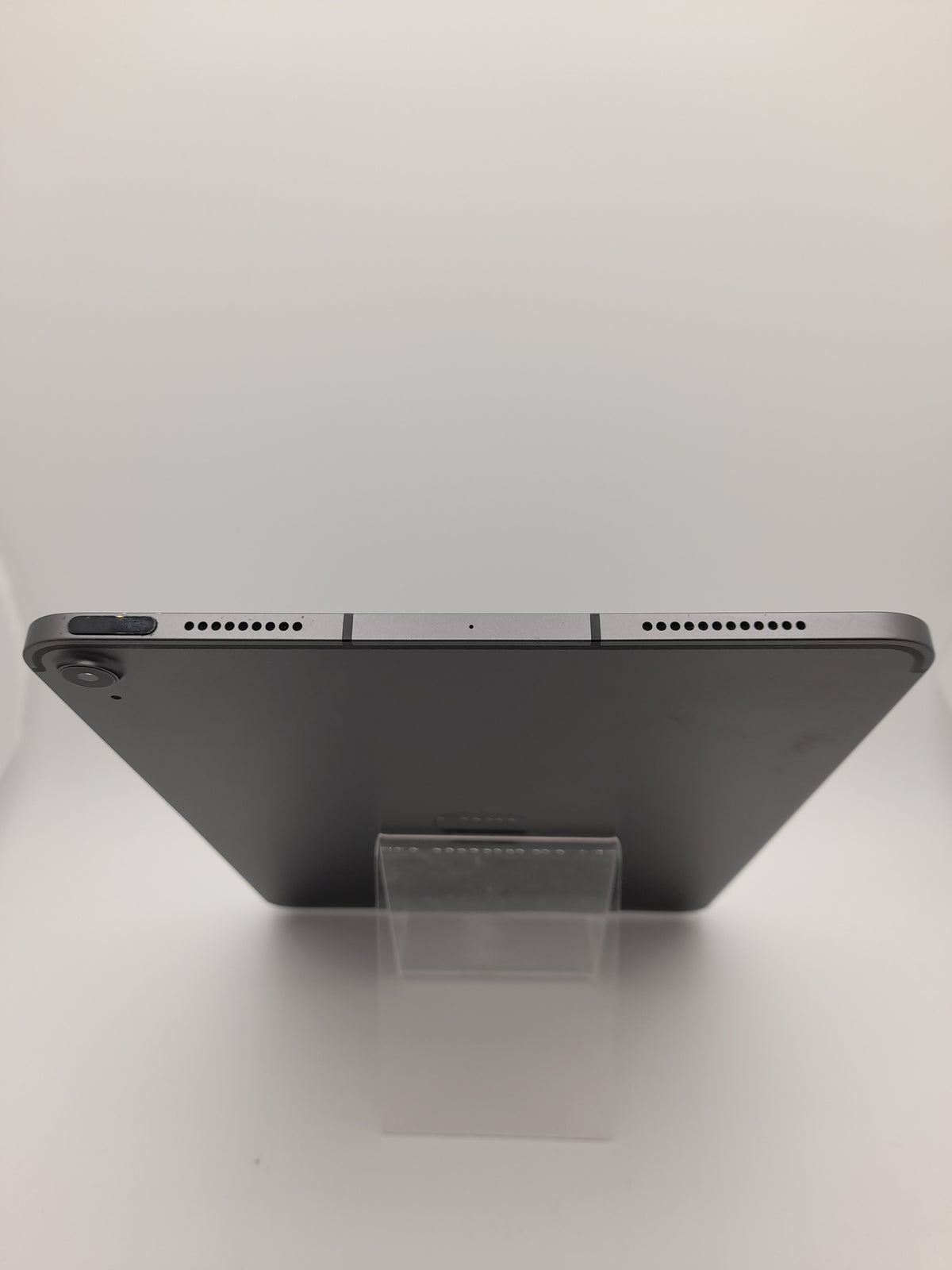 Apple iPad Air 5th Gen 64GB Space Grey, Grade B, photo 5