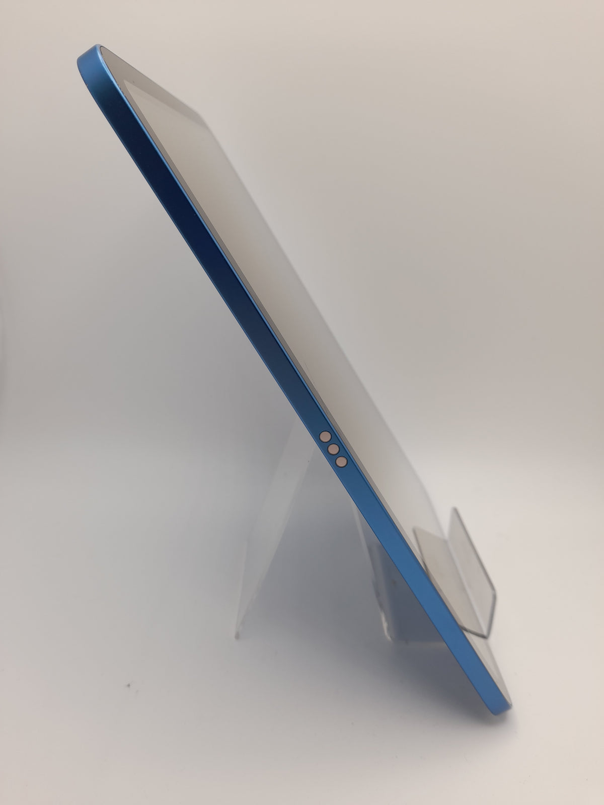 Apple iPad A16 128GB Blue, Grade B, photo 4