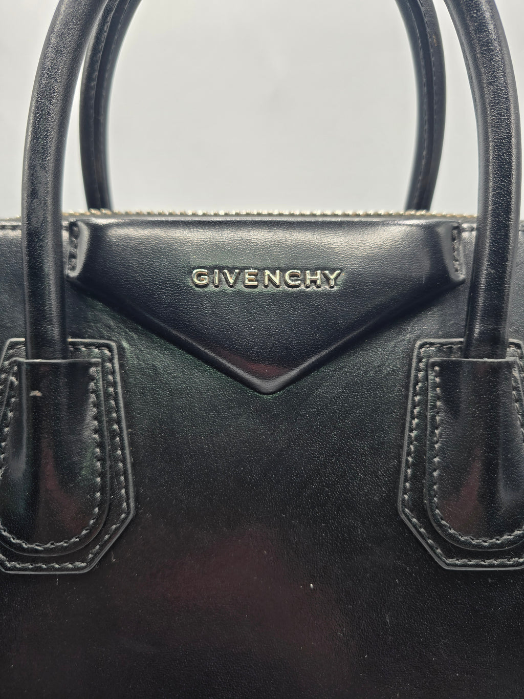 Givenchy Antigona Medium Handbag Black, Grade B