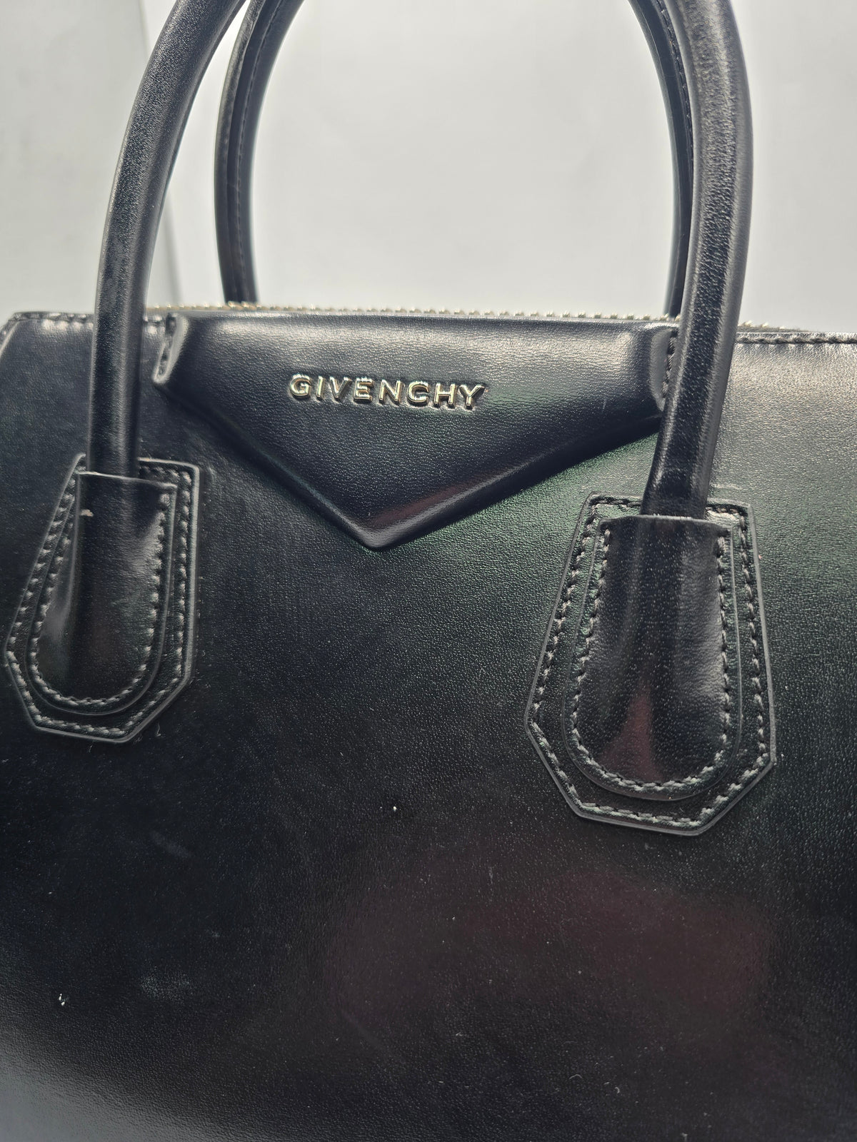Givenchy Antigona Medium Handbag Black, Grade B