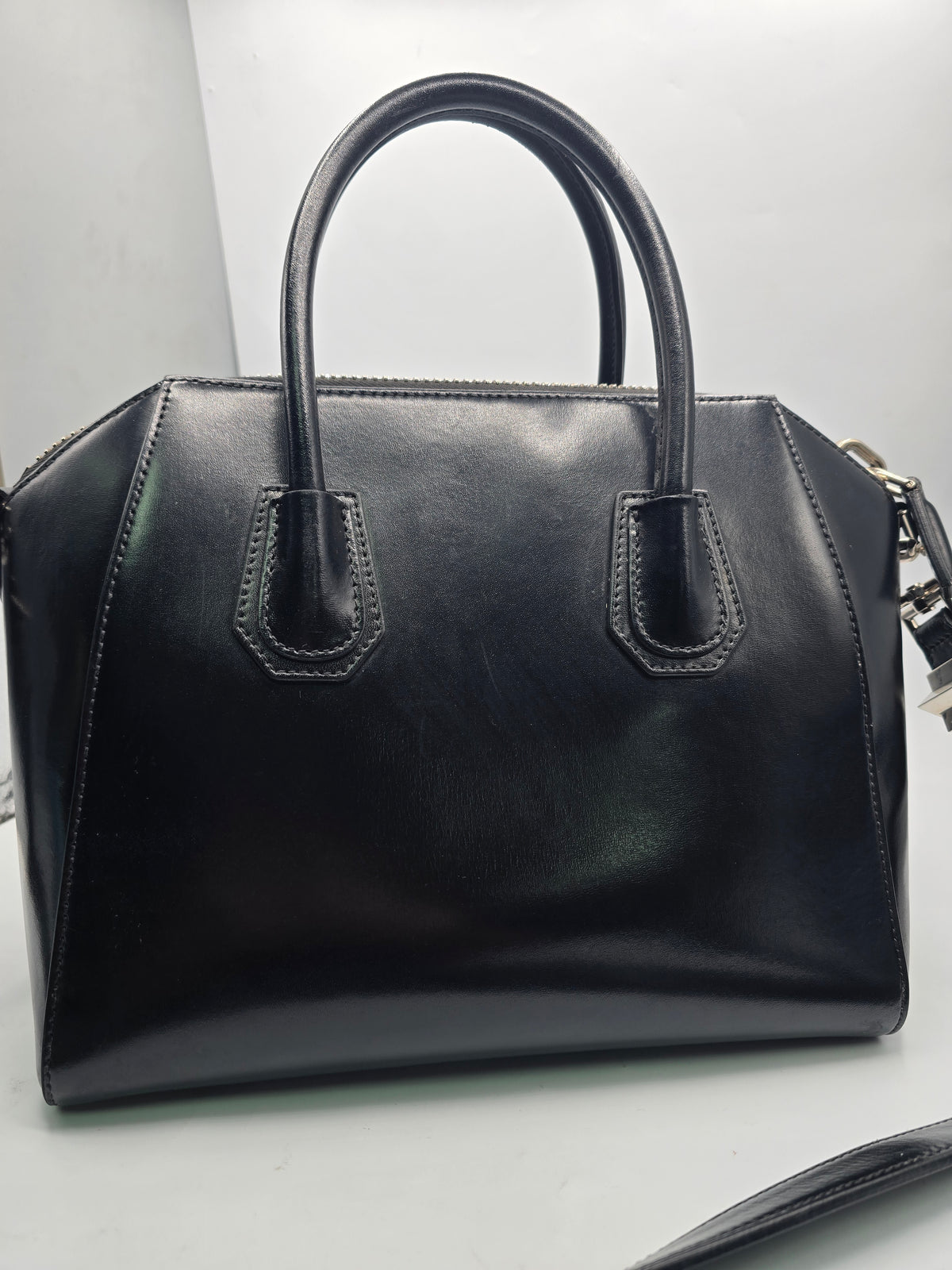 Givenchy Antigona Medium Handbag Black, Grade B