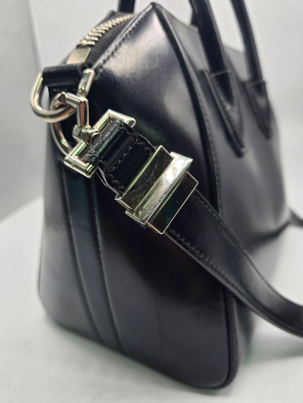 Givenchy Antigona Medium Handbag Black, Grade B