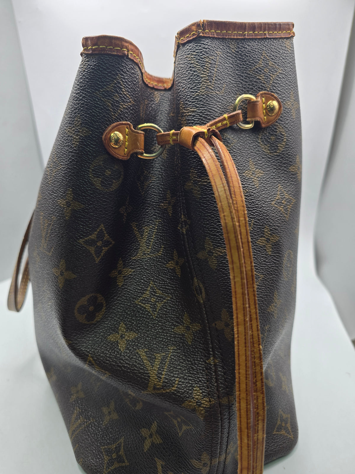 Louis Vuitton Neverfull Tote Bag, Grade B
