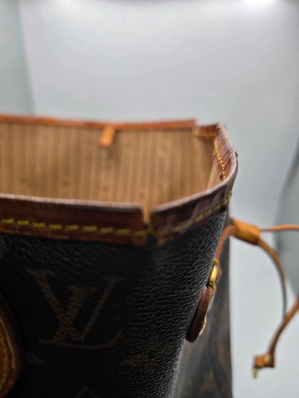 Louis Vuitton Neverfull Tote Bag, Grade B