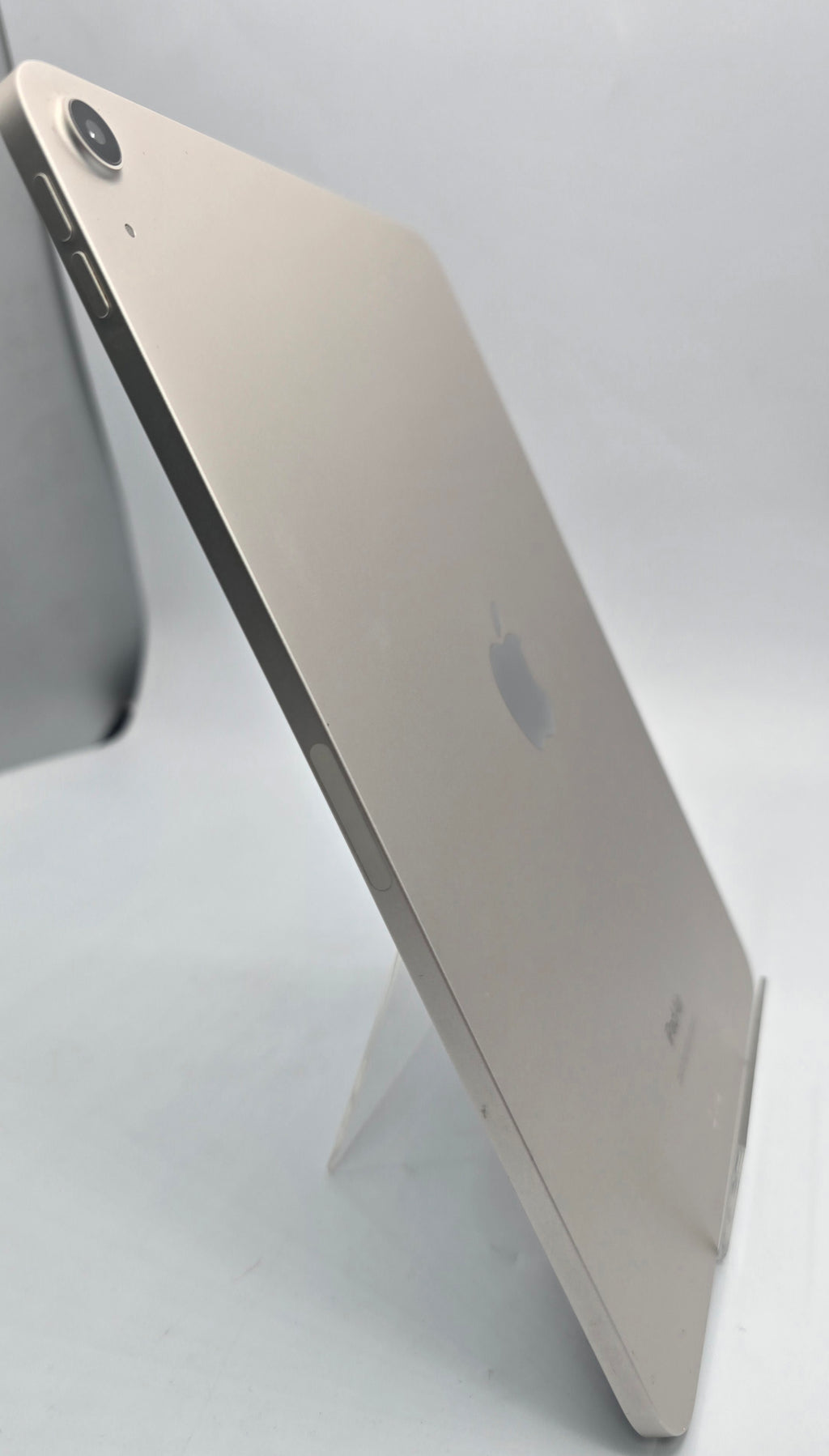 iPad Air 5th Gen 64GB Silver, Grade B