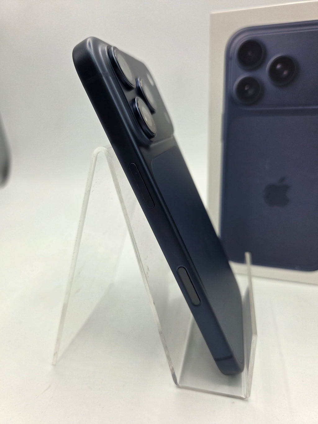 Apple iPhone 17 Pro 256GB Blue, Grade A