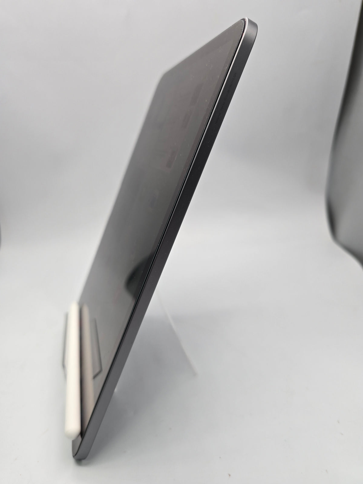 Apple iPad Air (M3) 256GB Silver, Grade B