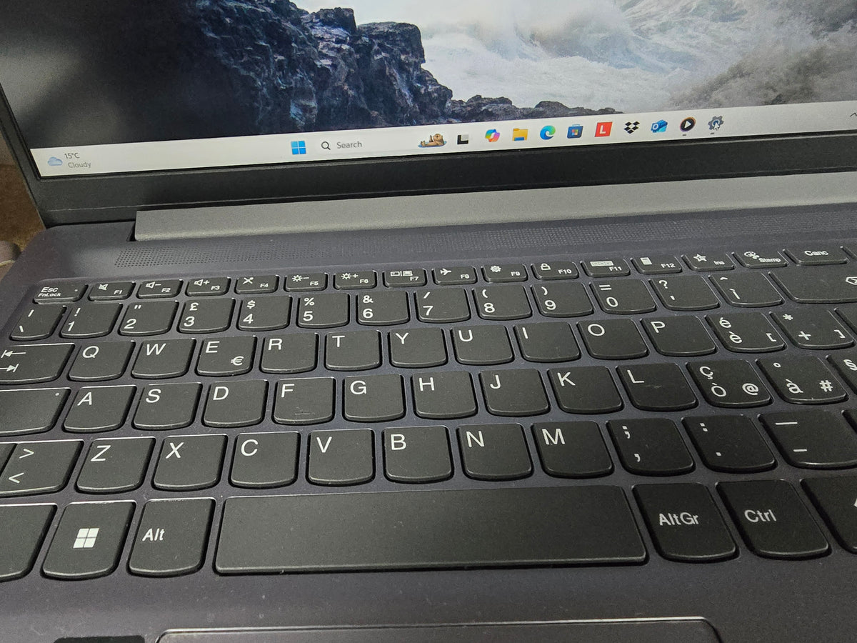 Lenovo Idea Pad Slim 3 16GB RAM 512GB SSD 13th Gen i7 Grey, Grade C