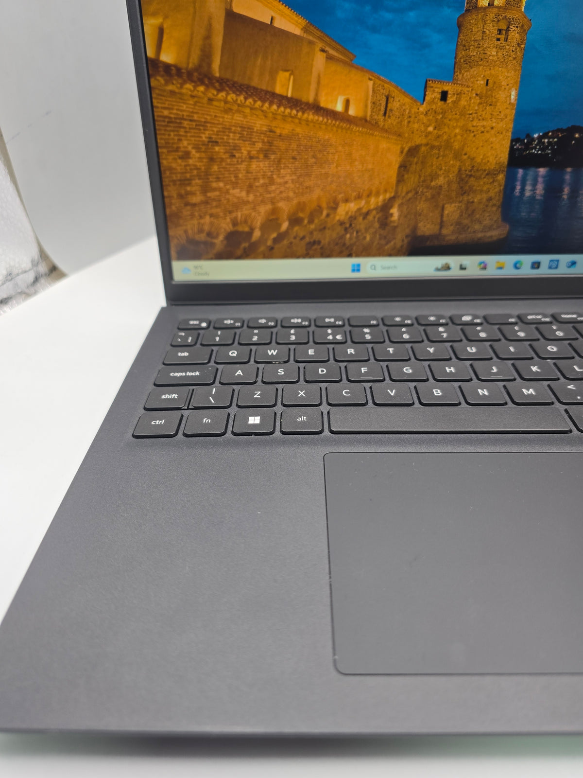 Dell 15 Laptop DC15250 16GB RAM 500GB SSD Black, Grade B