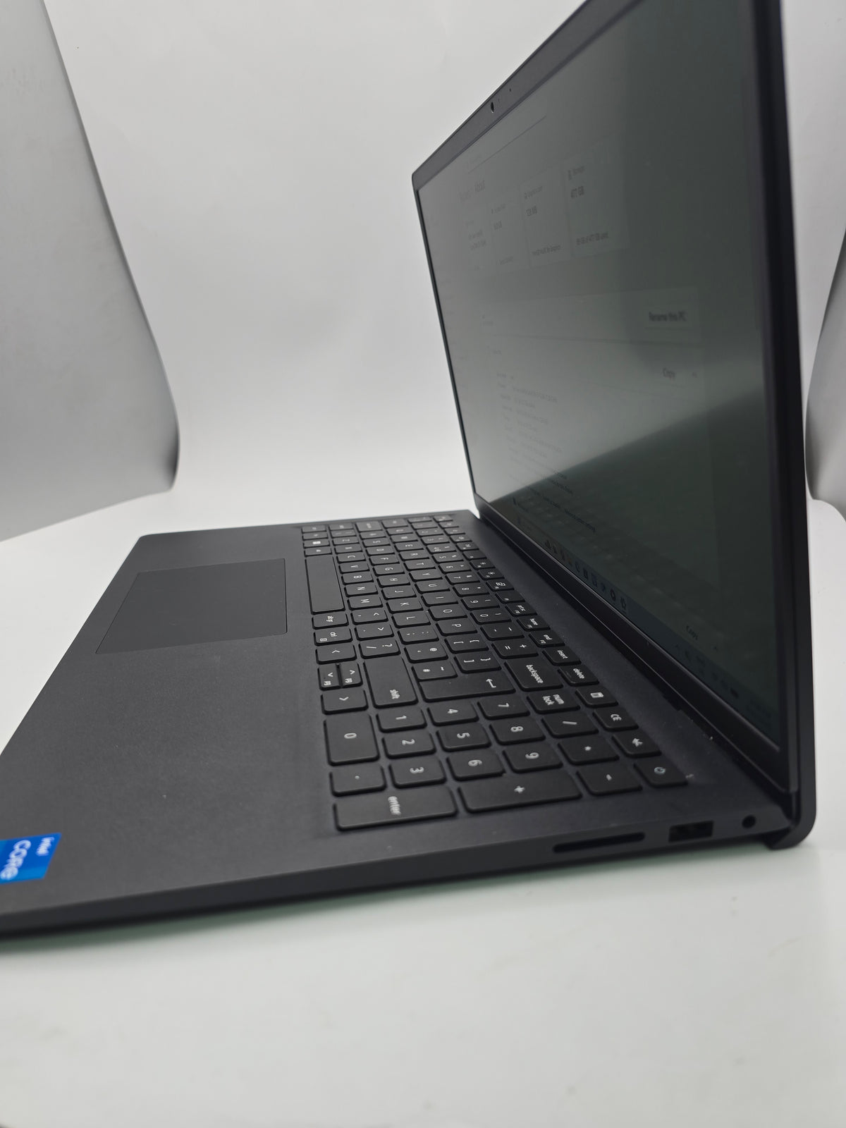 Dell 15 Laptop DC15250 16GB RAM 500GB SSD Black, Grade B