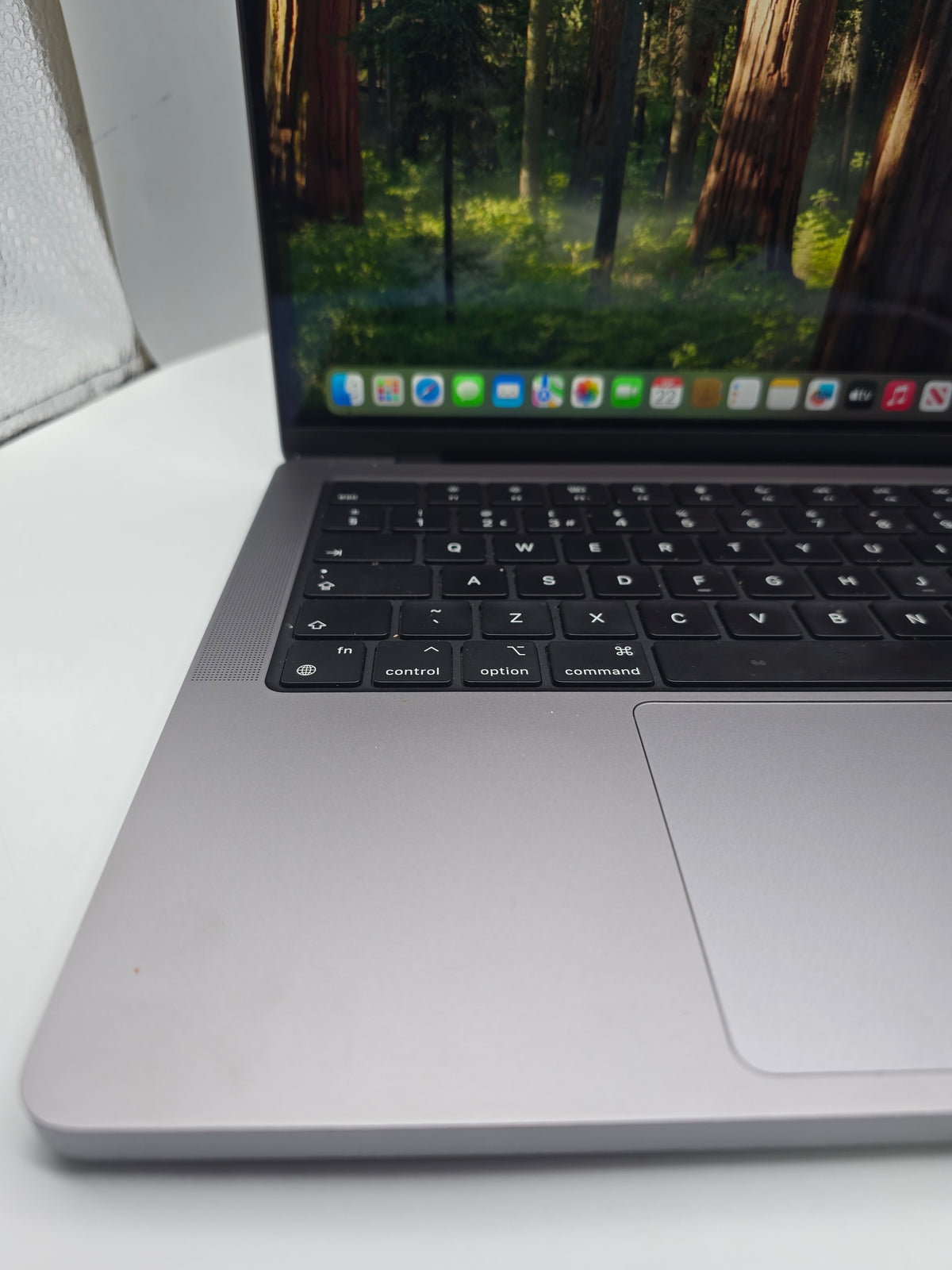 Apple MacBook Pro 14" M3  8GB 512GB, Grade B