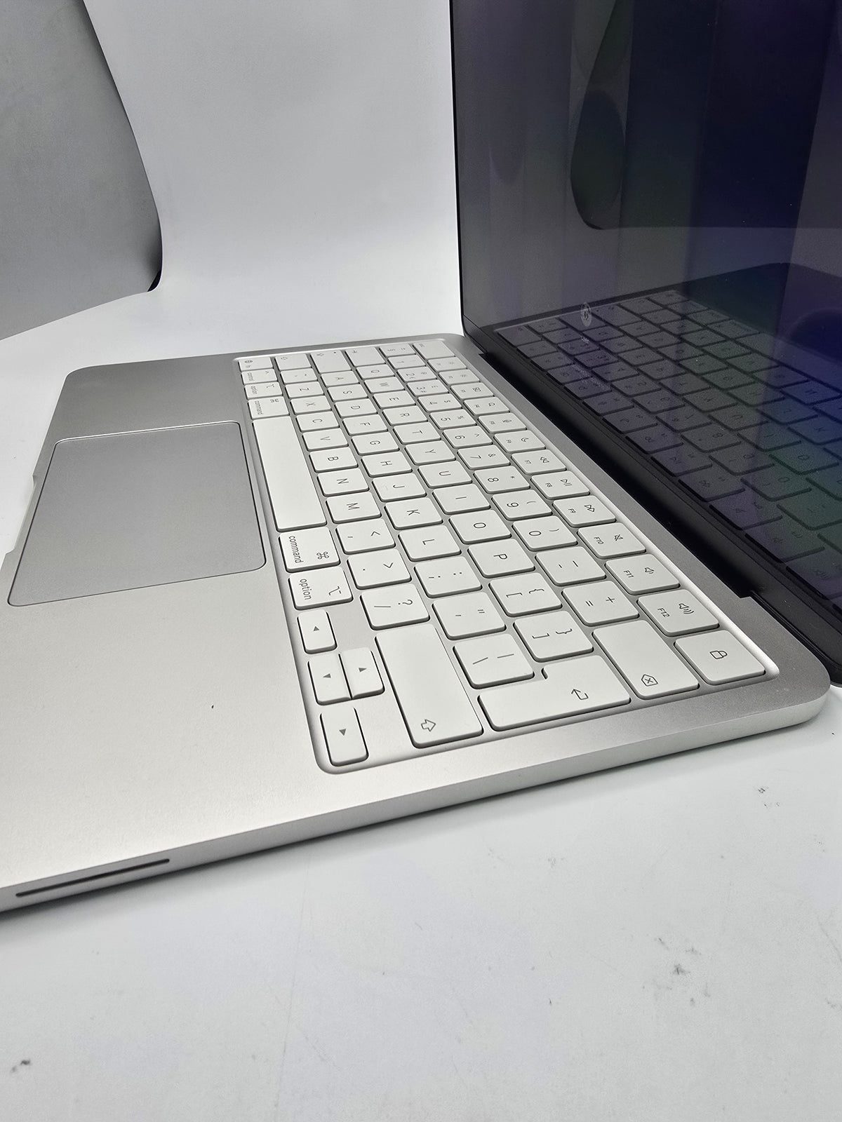 Apple MacBook Neo 256GB silver, Grade B
