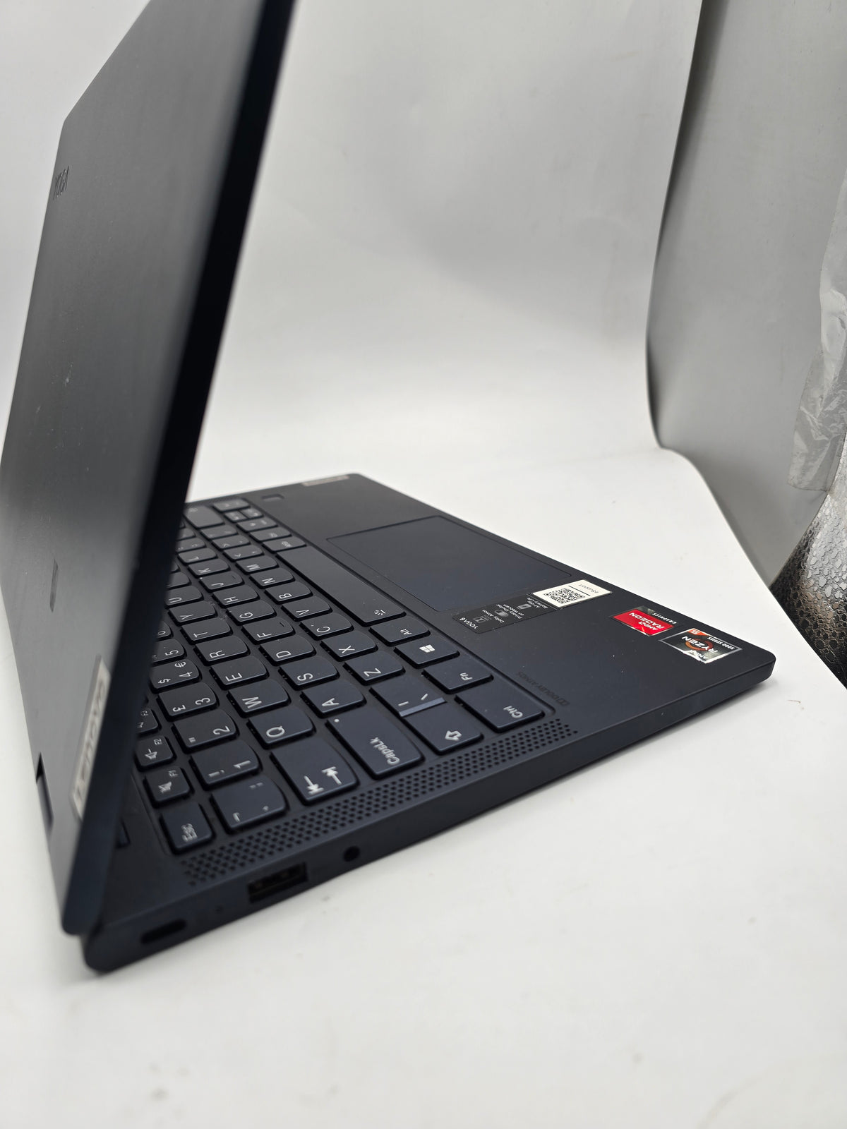 Lenono Yoga 6 13alc6 8GB RAM 256GB Black, Grade B