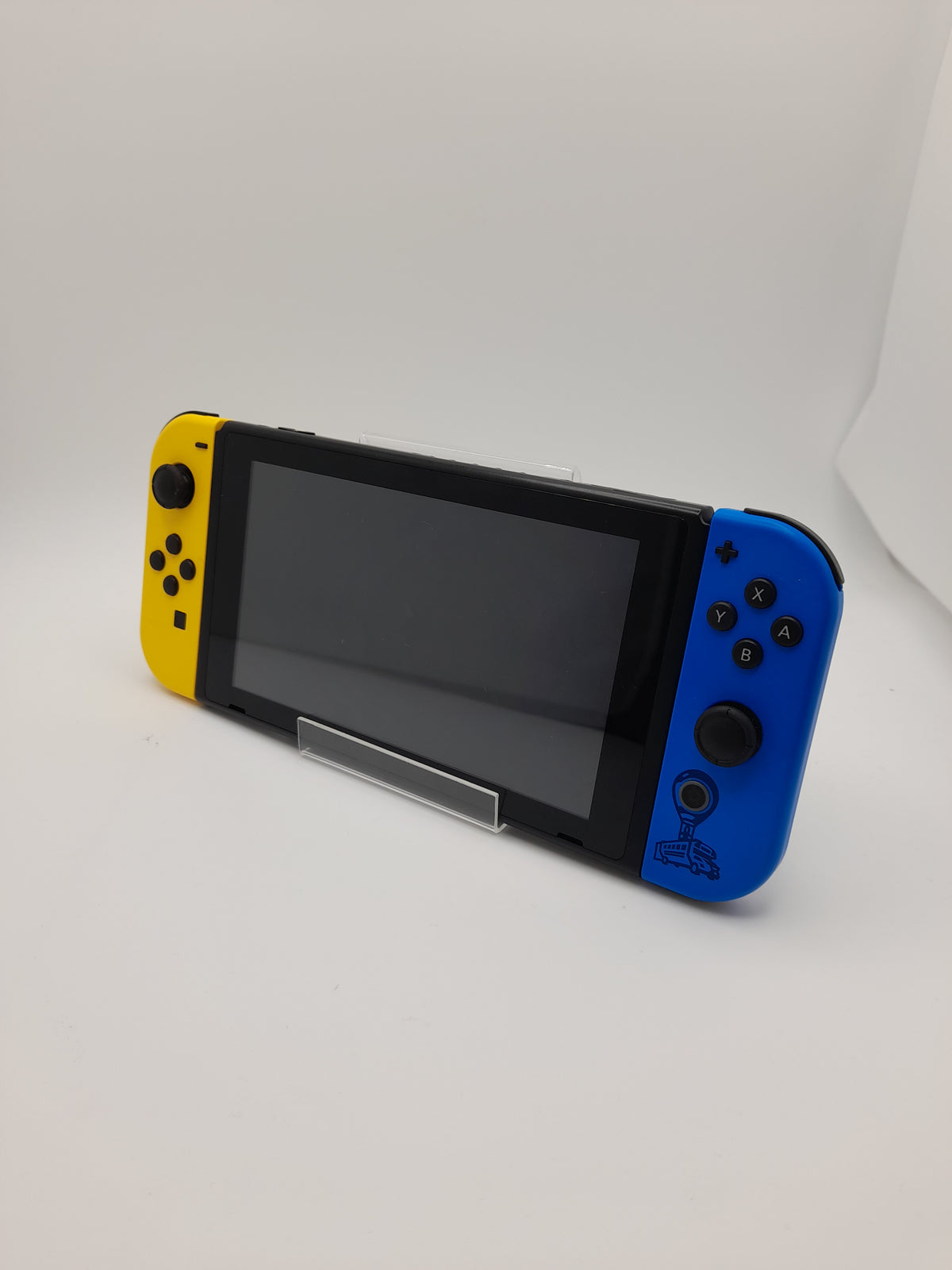 Nintendo Nintendo Switch 32GB Blue, Yellow and black, Grade B