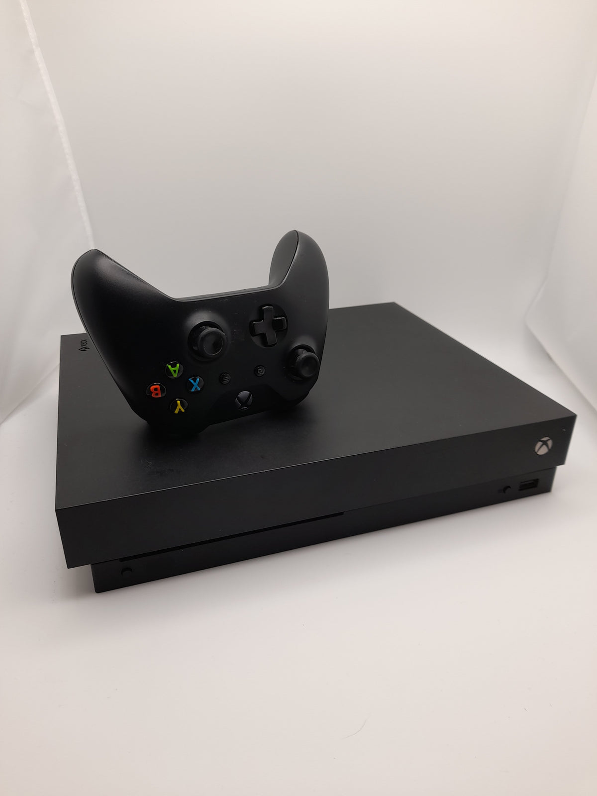 Microsoft Xbox One X 1TB Black, Grade B