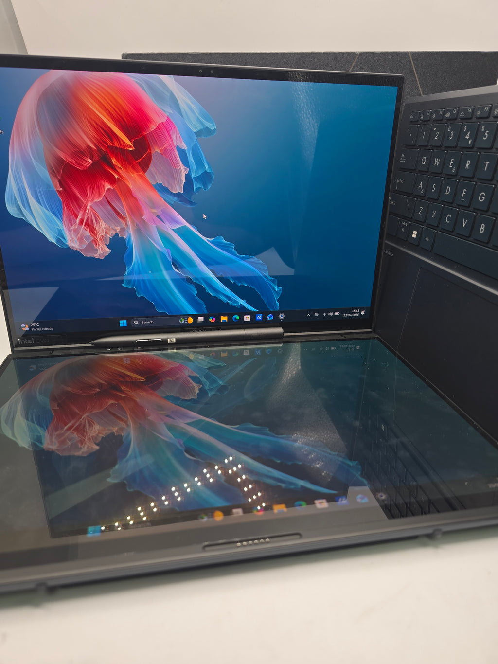 Asus Zenbook Duo 16GB 16GB Ram  1TB SSD Ultra 7  Black, Grade B