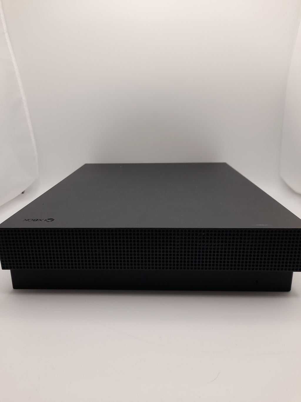 Microsoft Xbox One X 1TB, Black, Grade B