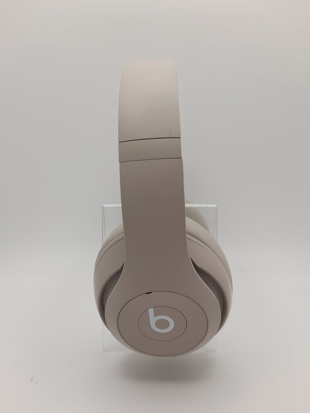 Beats Studio Pro Headphones, Beige, Grade B