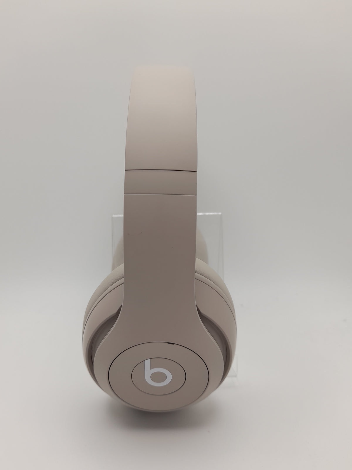 Beats Studio Pro Headphones, Beige, Grade B