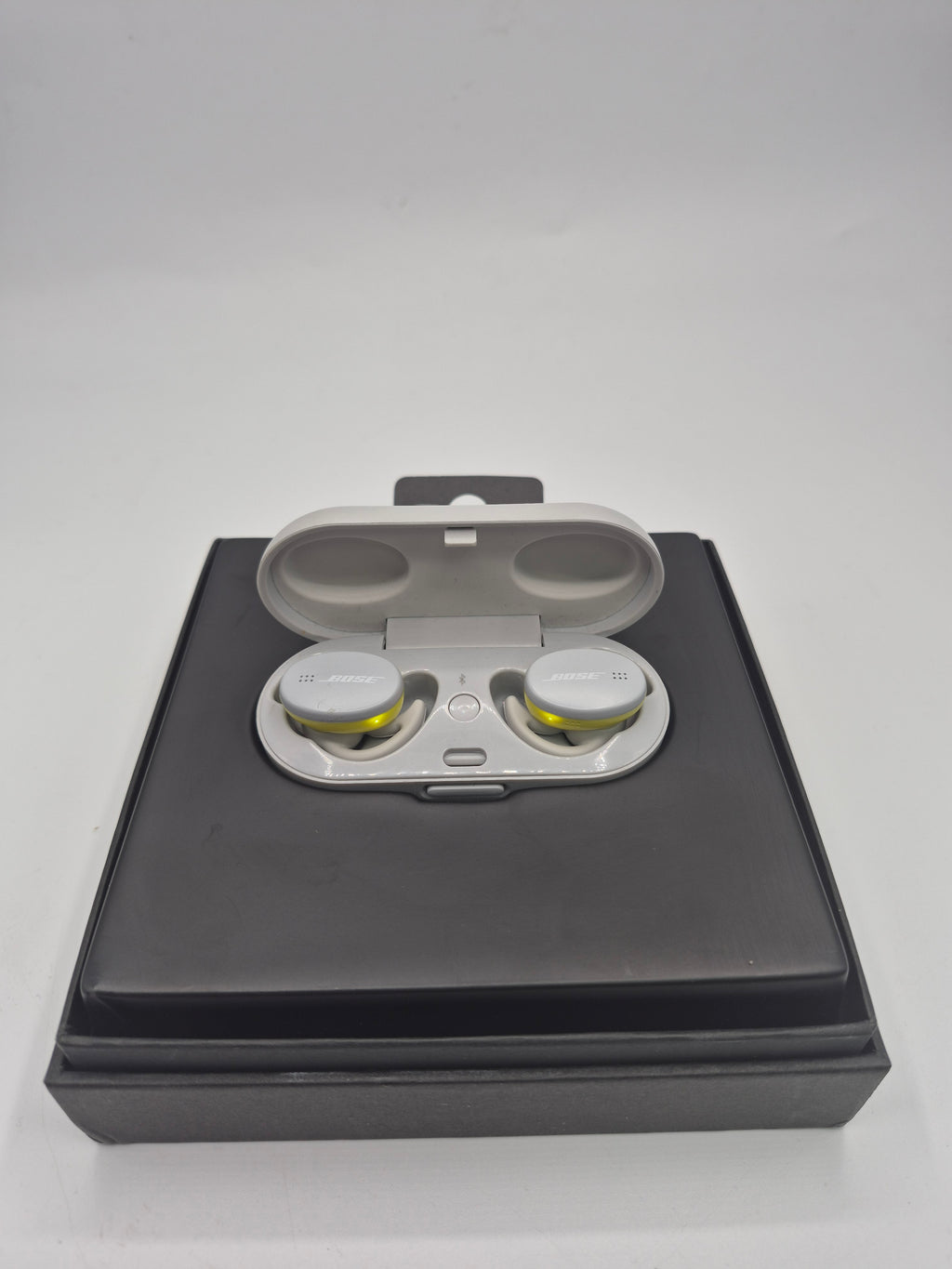 Bose sport 427929 earbuds Grey, Grade B