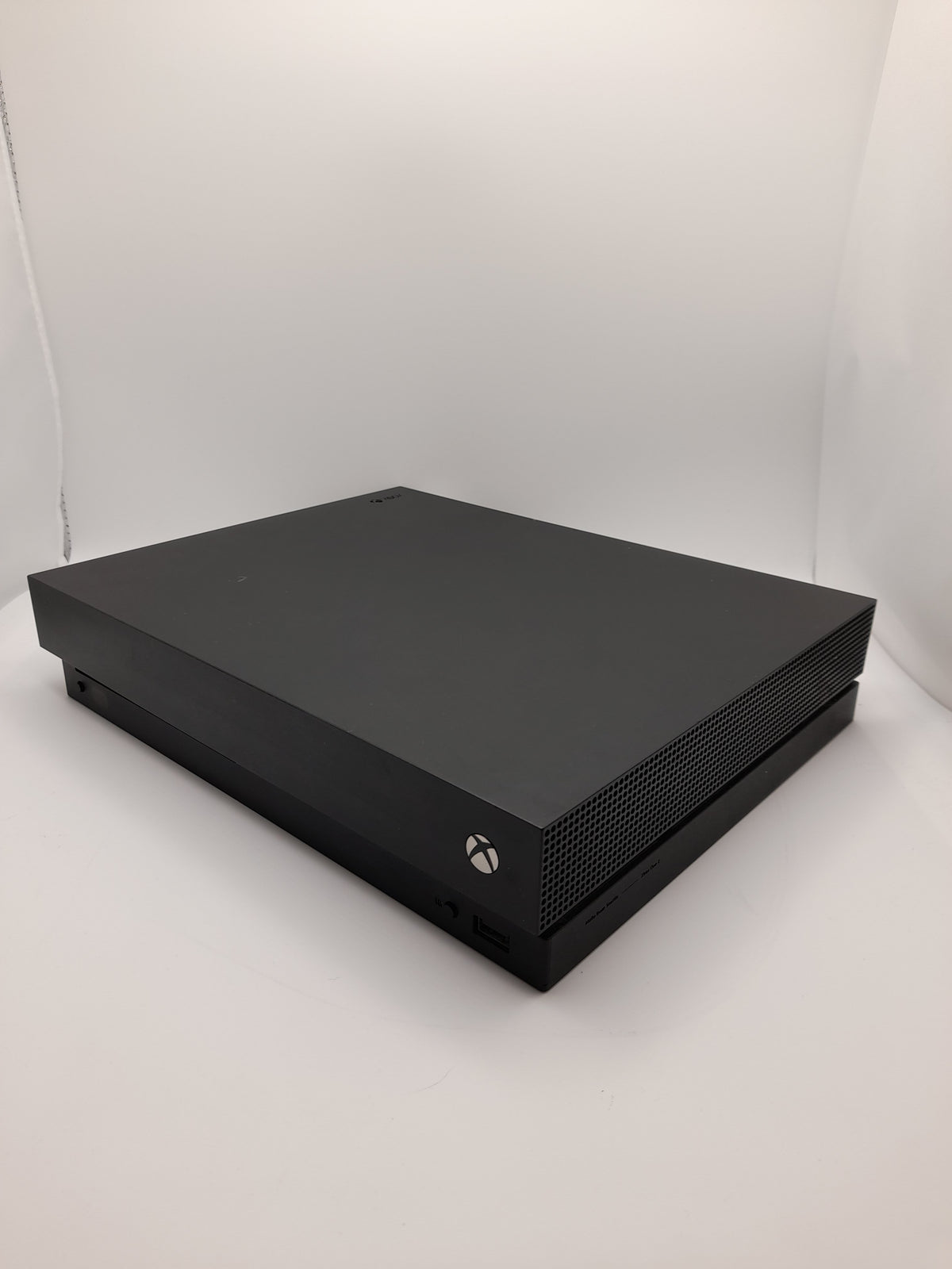 Microsoft Xbox One X 1TB Black, Grade B