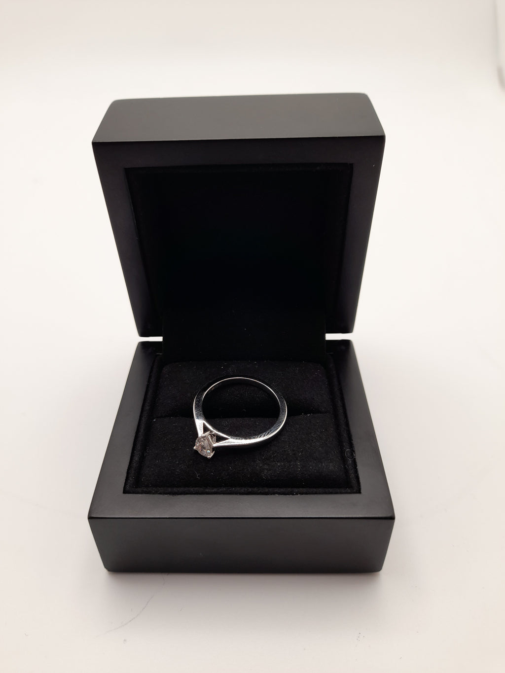 9CT ,2.48G,Size N,0.3CT Diamond Ring