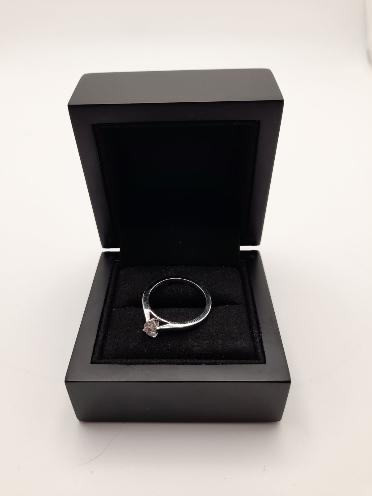 9CT ,2.48G,Size N,0.3CT Diamond Ring