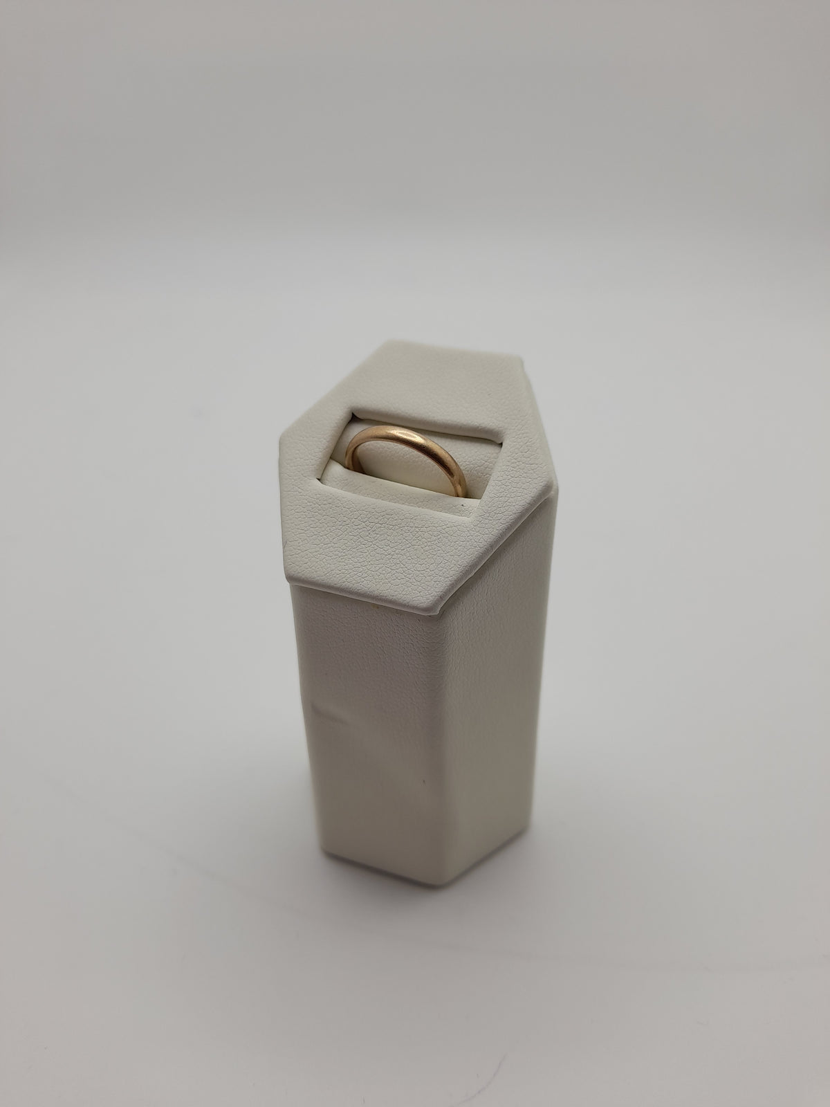9ct,1.8g,Size J,Gold Band