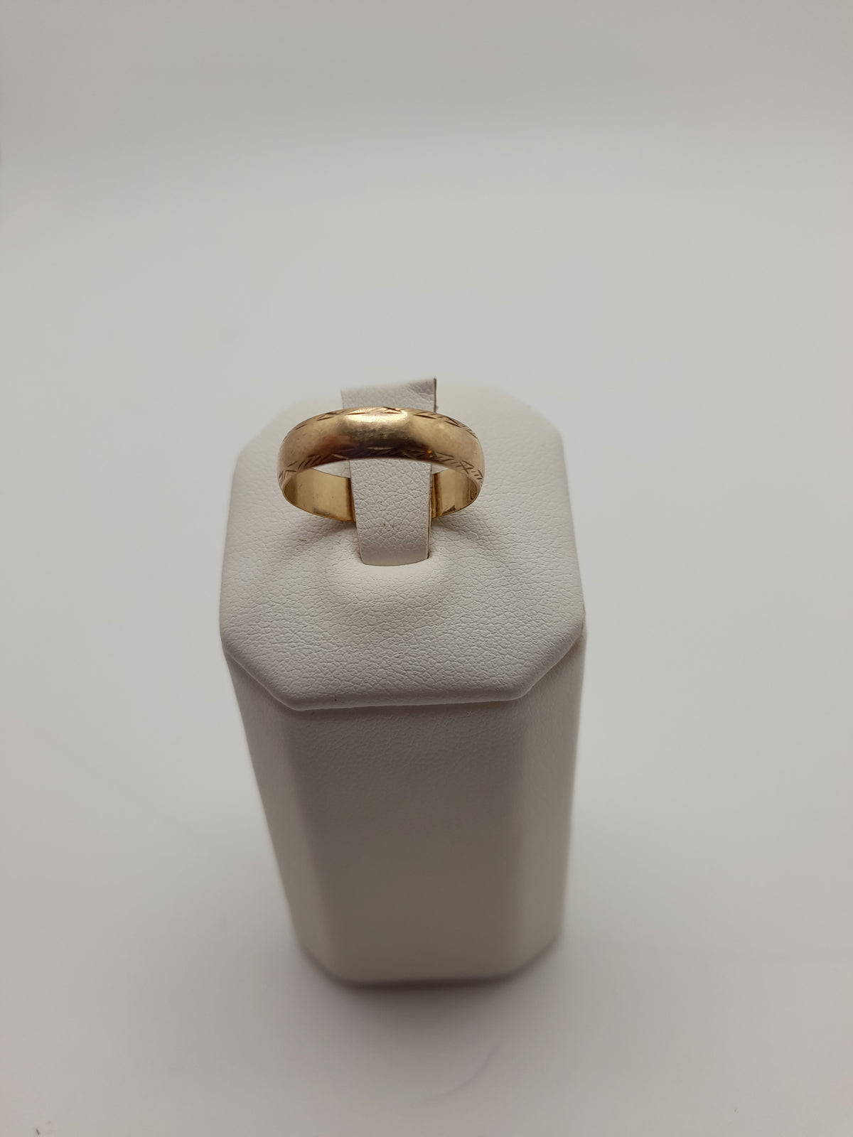 9ct,1.9g,Size O,Wedding Band
