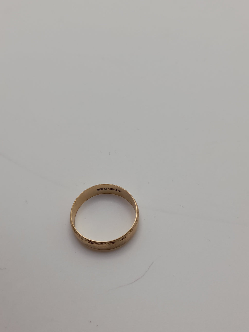 9ct,1.9g,Size O,Wedding Band