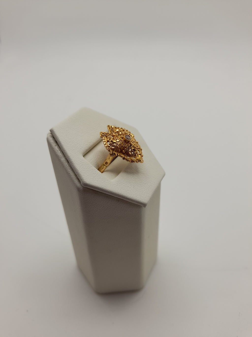 21ct, 3.8g,Size N, Gold Ring