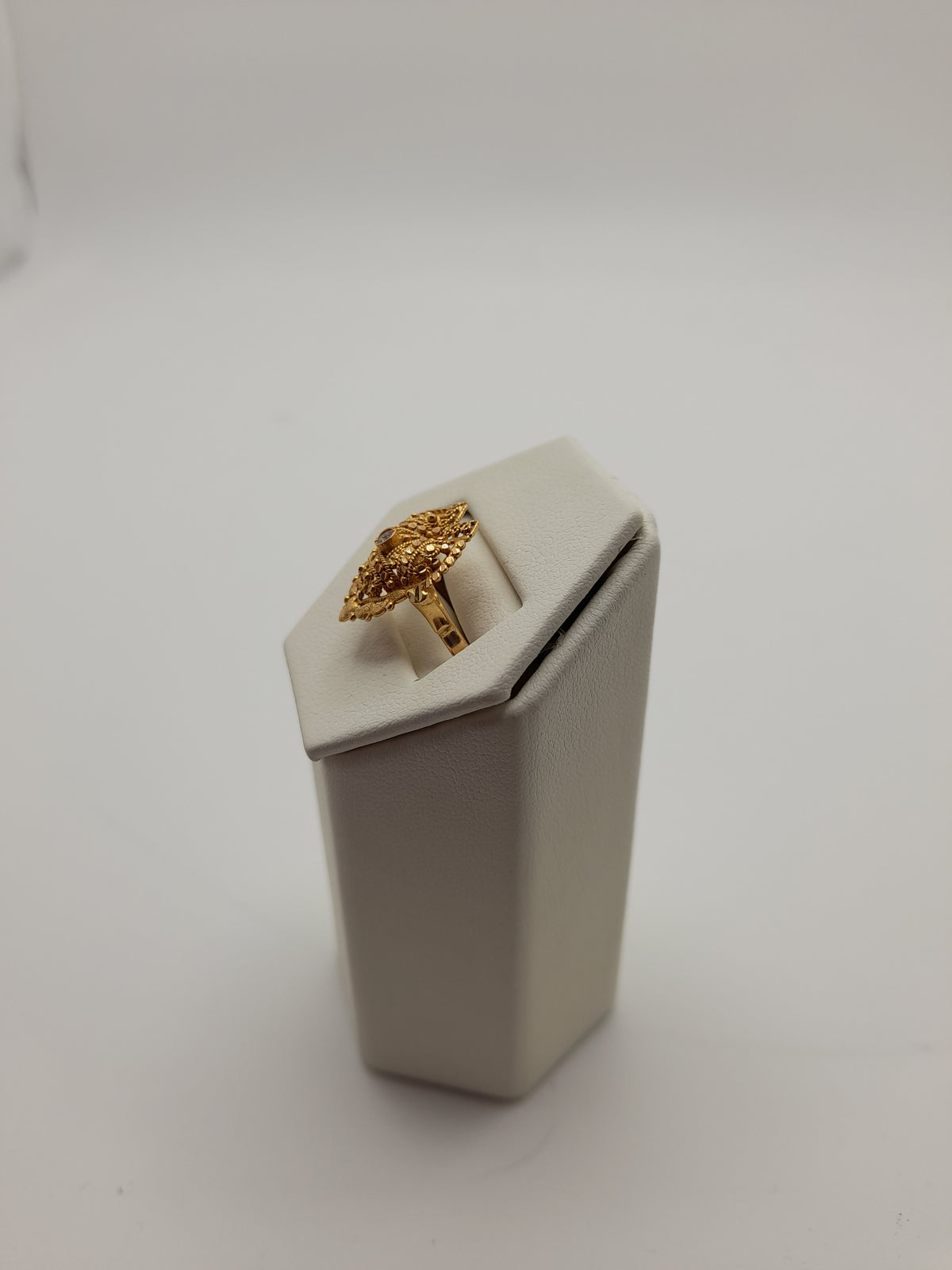 21ct, 3.8g,Size N, Gold Ring