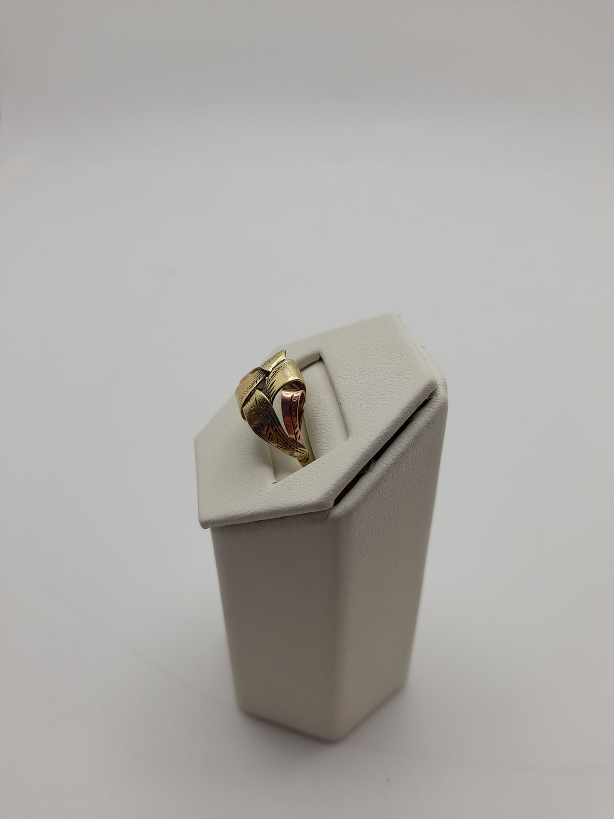 14ct,3.1g,Gold 'Knot' Ring