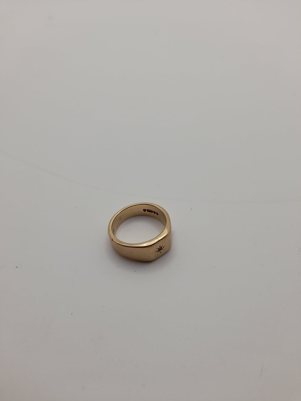 9ct,8.7g,Size Q, Single Stone Signet Ring