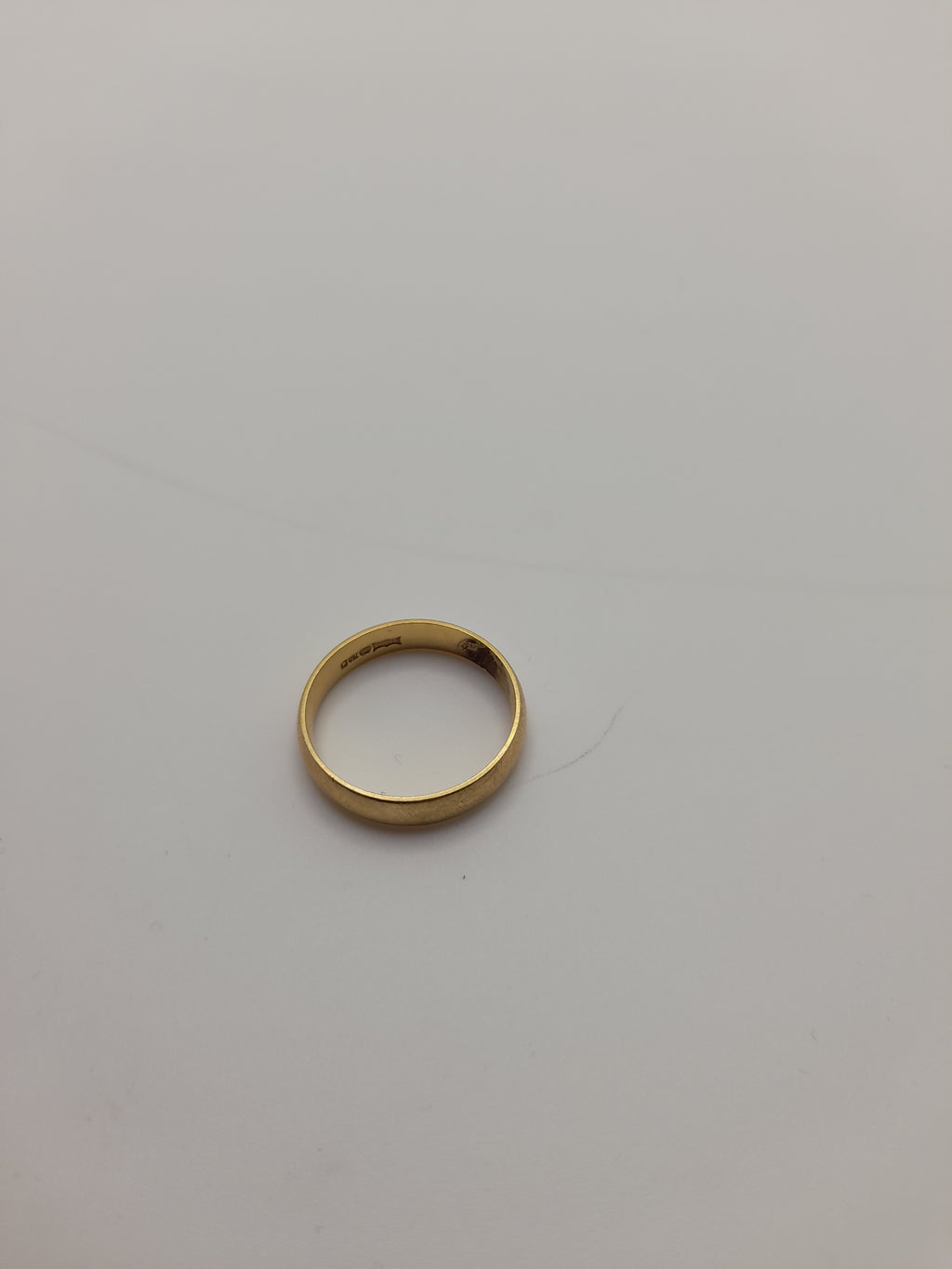 18ct,3.8g,Size N,Wedding Band