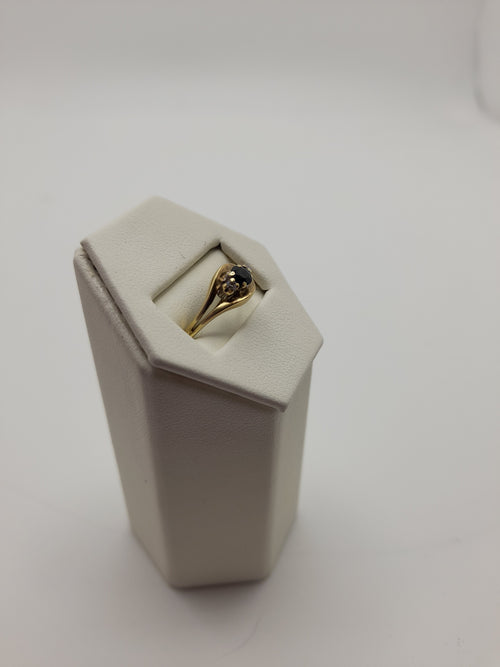 14ct, 2.3g,Size M, Blue Stone Gold Ring