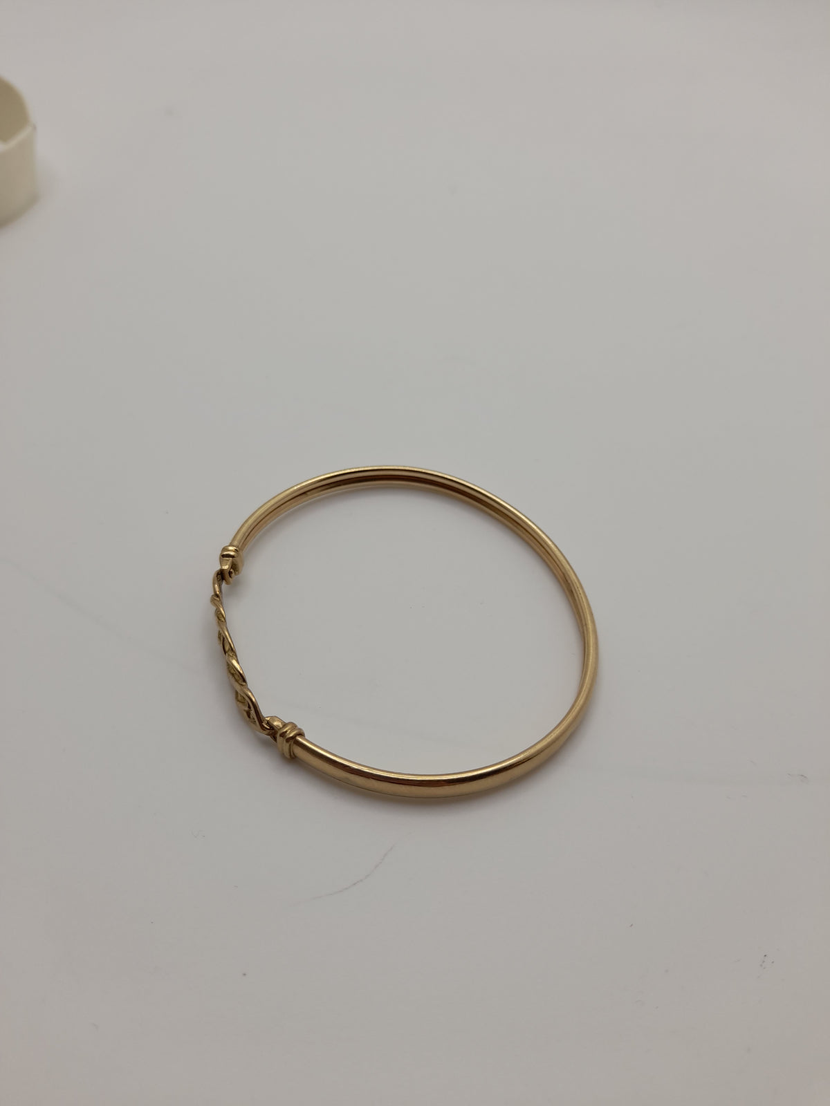 9ct,4.4g, 'Knot' Gold Bangle
